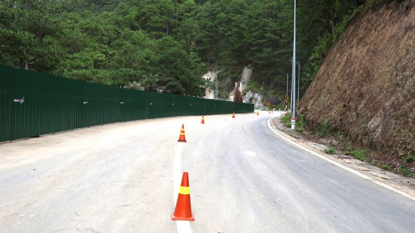 13 giờ ngày 25.11 thông đèo Prenn sau 8 ngày tạm dừng vì sạt lở