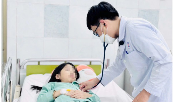 2 chị em ngộ độc cần sa sau khi ăn kẹo dẻo không nhãn mác