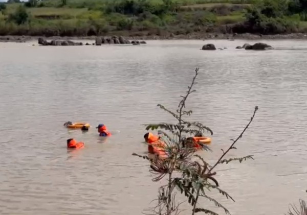 2 học sinh đuối nước tử vong khi tắm sông Ba ở Đắk Lắk 2 học sinh đuối nước tử vong khi tắm sông Ba ở Đắk Lắk