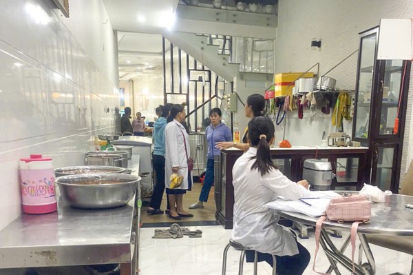 203 người ngộ độc bánh mì ở Quảng Ngãi: Phát hiện khuẩn Salmonella trong chả, bơ