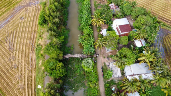 Báo Thanh Niên cùng nhà tài trợ khởi công xây cầu tại xã vùng biên Giang Thành: Bà con Tà Teng vui mừng vì sắp có cây cầu mơ ước Báo Thanh Niên cùng nhà tài trợ khởi công xây cầu tại xã vùng biên Giang Thành: Bà con Tà Teng vui mừng vì sắp có cây cầu mơ ước
