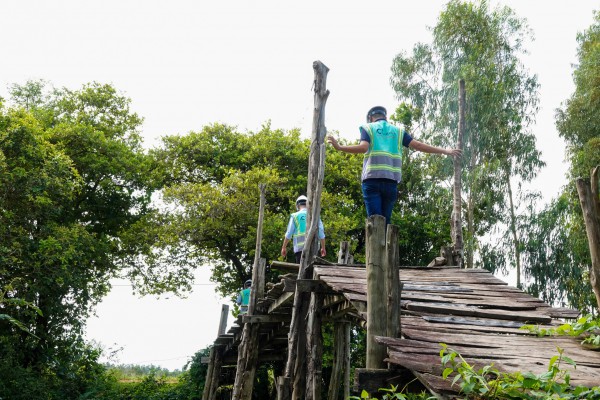 Báo Thanh Niên cùng nhà tài trợ khởi công xây cầu tại xã vùng biên Giang Thành: Bà con Tà Teng vui mừng vì sắp có cây cầu mơ ước Báo Thanh Niên cùng nhà tài trợ khởi công xây cầu tại xã vùng biên Giang Thành: Bà con Tà Teng vui mừng vì sắp có cây cầu mơ ước