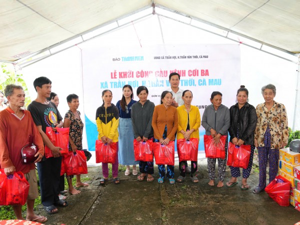 Báo Thanh Niên khởi công cầu giúp bà con ở nơi cuối cùng bản đồ Việt Nam Báo Thanh Niên khởi công cầu giúp bà con ở nơi cuối cùng bản đồ Việt Nam