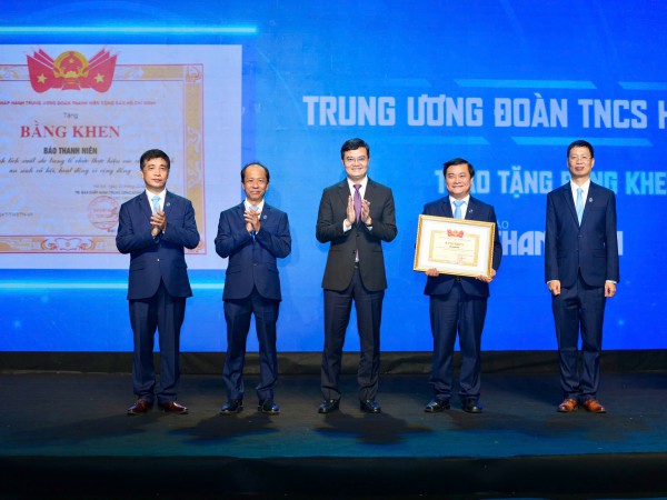 Báo Thanh Niên kỷ niệm 40 năm ngày phát hành số đầu tiên Báo Thanh Niên kỷ niệm 40 năm ngày phát hành số đầu tiên