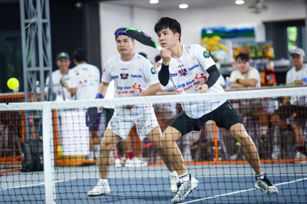 Báo Thanh Niên sẽ trao 400 triệu đồng tại giải pickleball Cùng con đi tiếp cuộc đời - tranh cúp PASSION002