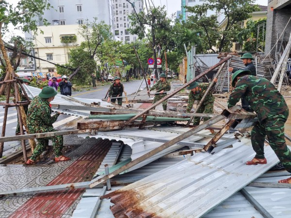 Bão số 4 Noru: Lực lượng vũ trang Đà Nẵng nỗ lực khắc phục hậu quả