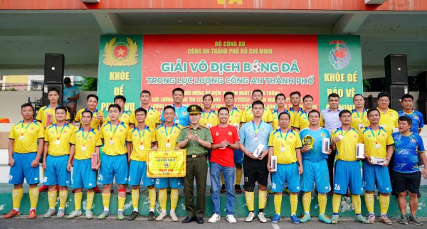 Bế mạc giải bóng đá lực lượng Công an TP.HCM năm 2025 Bế mạc giải bóng đá lực lượng Công an TP.HCM năm 2025