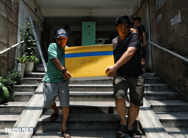 Bên trong cư xá Thanh Đa xuống cấp: Cư dân giằng co giữa đi và ở