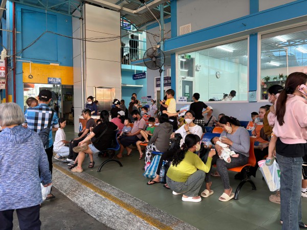 Bệnh hô hấp tăng mạnh, những dấu hiệu ba mẹ cần đưa con đến bệnh viện ngay Bệnh hô hấp tăng mạnh, những dấu hiệu ba mẹ cần đưa con đến bệnh viện ngay