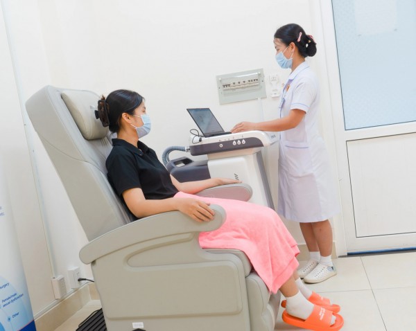 Bệnh viện Hùng Vương TP.HCM lập trung tâm 'giải cứu' nỗi khổ thầm kín của phụ nữ Bệnh viện Hùng Vương TP.HCM lập trung tâm 'giải cứu' nỗi khổ thầm kín của phụ nữ