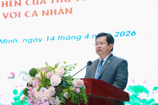 Bệnh viện Ung bướu TP.HCM đón nhận Huân chương Lao động hạng nhất Bệnh viện Ung bướu TP.HCM đón nhận Huân chương Lao động hạng nhất