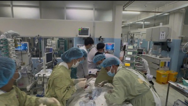 Bệnh viện đầu tiên thành công hồi sinh tim phổi sử dụng tuần hoàn ngoài cơ thể