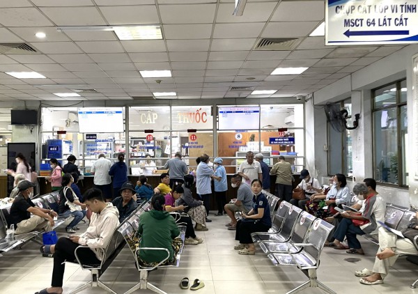 Bệnh viện ở TP.HCM bị 'treo' hơn 2.485 tỉ đồng khám chữa bệnh bảo hiểm y tế Bệnh viện ở TP.HCM bị 'treo' hơn 2.485 tỉ đồng khám chữa bệnh bảo hiểm y tế