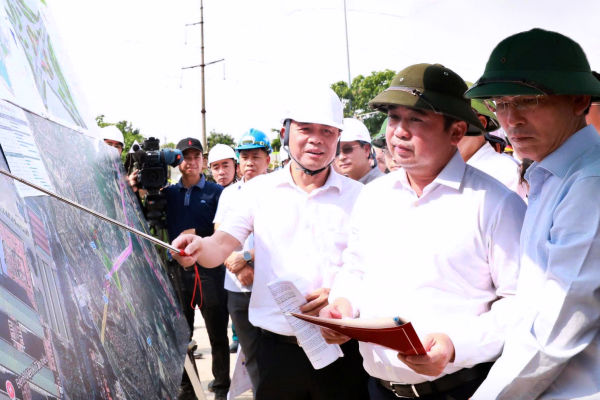 Bí thư Hà Nội 'chốt' tiến độ nút giao 'dị dạng' 785 tỉ đồng