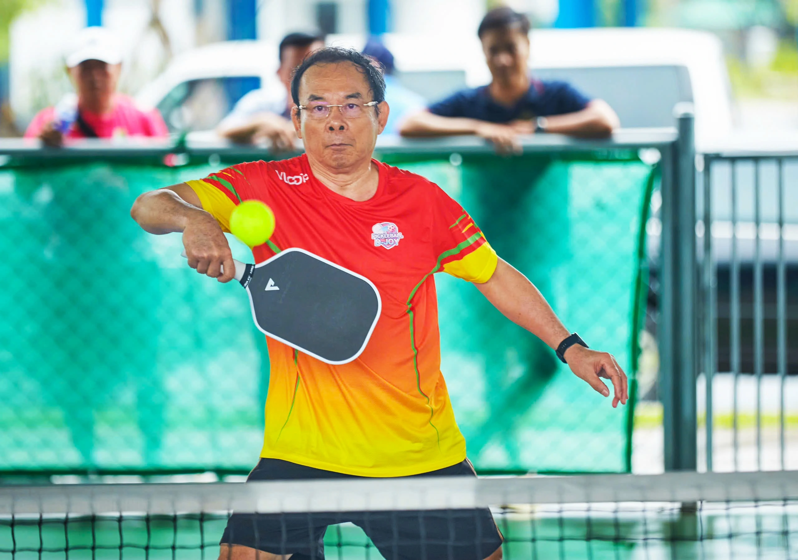 Bí thư TP.HCM dự giải pickleball, vận động 2,8 tỉ ủng hộ đồng bào bị lũ lụt