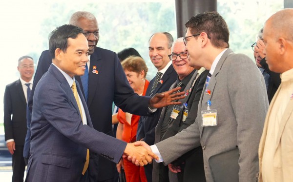 Bí thư Thành ủy TP.HCM Trần Lưu Quang hội kiến Chủ tịch Quốc hội Cuba Bí thư Thành ủy TP.HCM Trần Lưu Quang hội kiến Chủ tịch Quốc hội Cuba