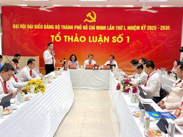 Bí thư Trần Lưu Quang: TP.HCM sẽ chắt chiu để làm đường sắt đô thị Bí thư Trần Lưu Quang: TP.HCM sẽ chắt chiu để làm đường sắt đô thị