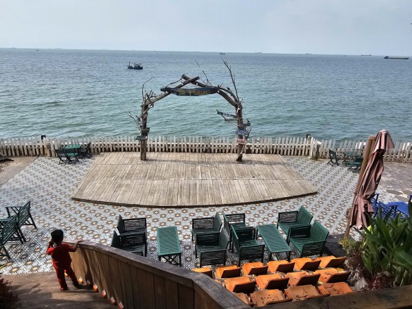 Biến đất công vị trí vàng thành quán nước ở Vũng Tàu, buộc ngưng nhưng vẫn bán Biến đất công vị trí vàng thành quán nước ở Vũng Tàu, buộc ngưng nhưng vẫn bán