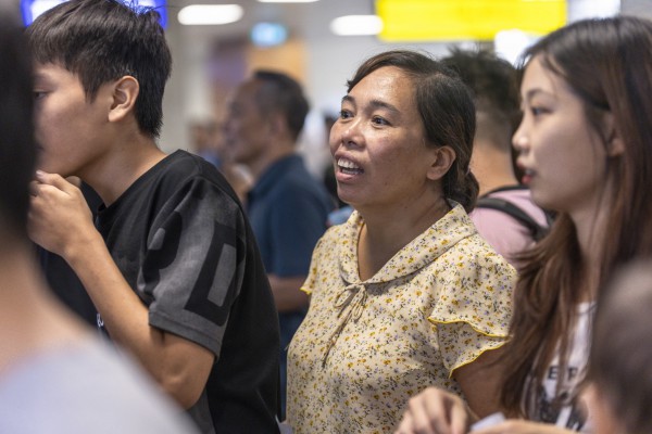 ‘Biển’ người trải nghiệm metro Nhổn - ga Hà Nội ngày cuối tuần