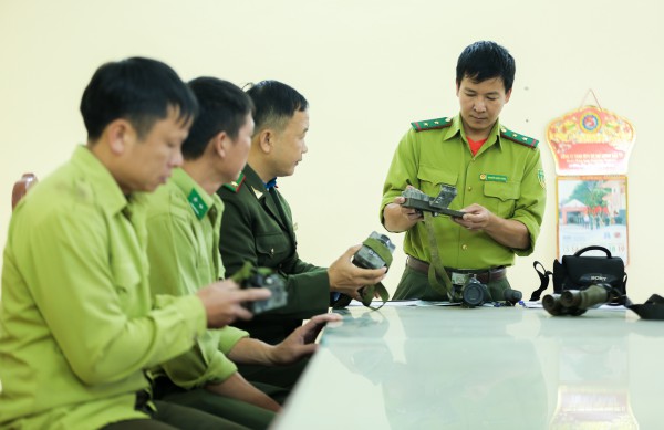 'Biệt đội bẫy ảnh' săn tìm dấu chân thú hoang 'Biệt đội bẫy ảnh' săn tìm dấu chân thú hoang