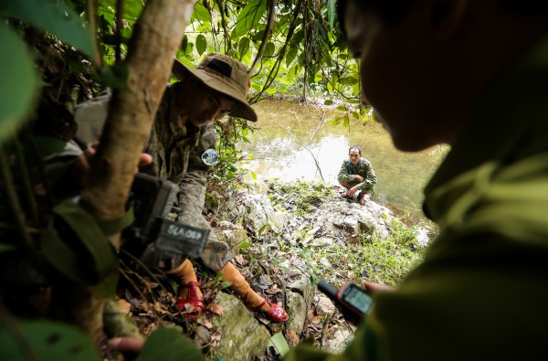 'Biệt đội bẫy ảnh' săn tìm dấu chân thú hoang 'Biệt đội bẫy ảnh' săn tìm dấu chân thú hoang
