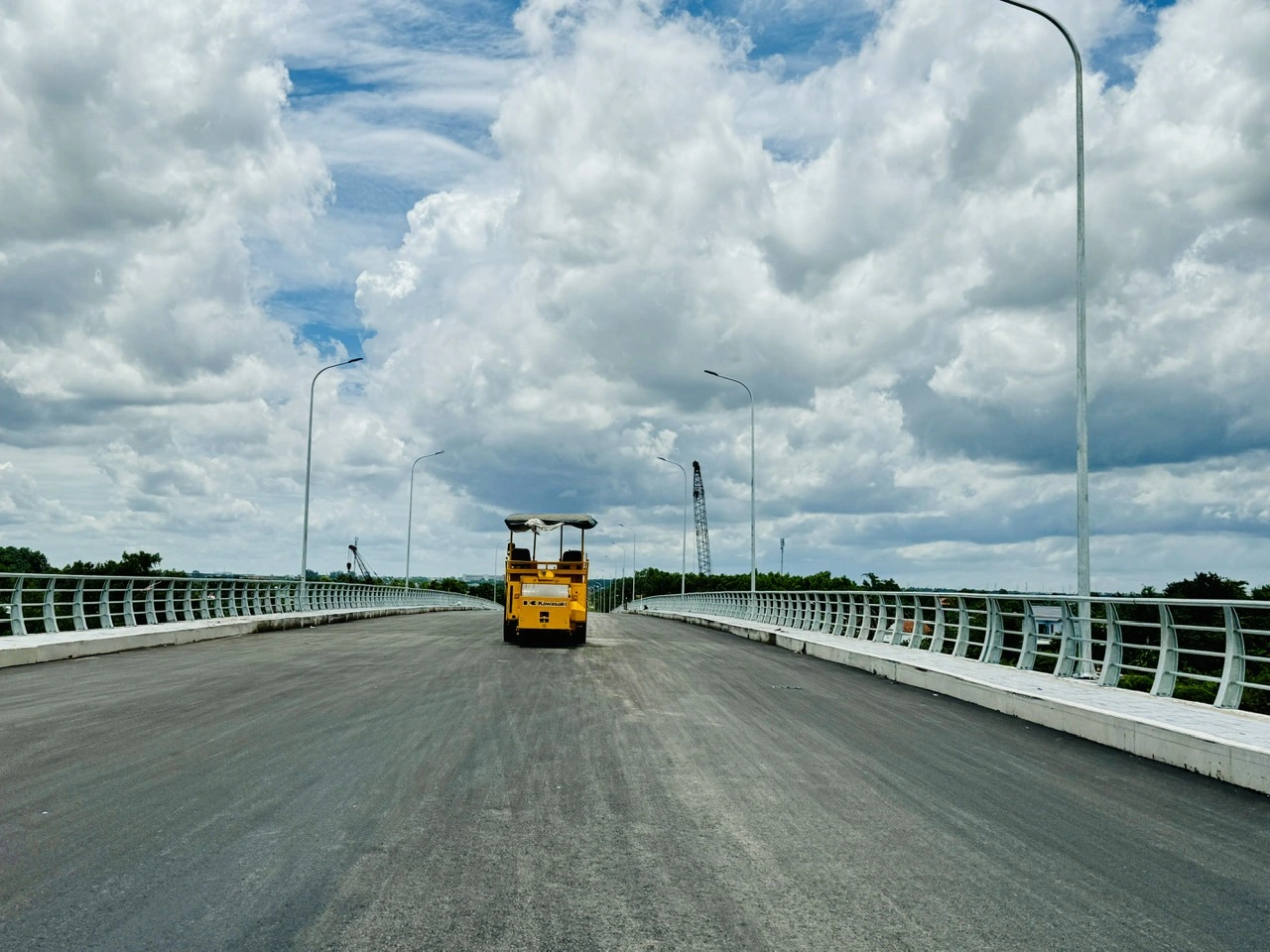 Bình Dương: Chưa thông xe cầu Bạch Đằng 2, người dân phải 'quay xe'