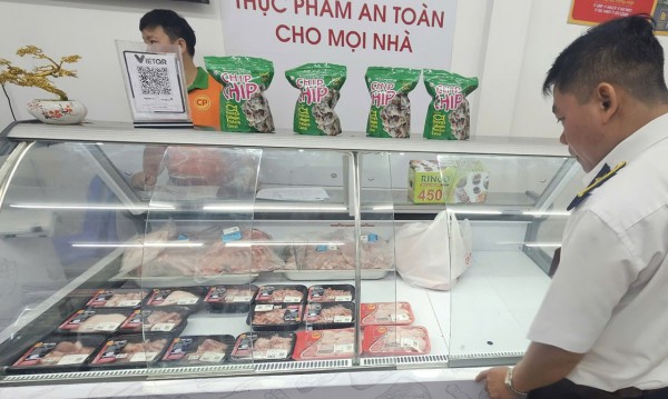 Bình Dương: Kiểm tra đột xuất 9 cửa hàng của C.P Việt Nam