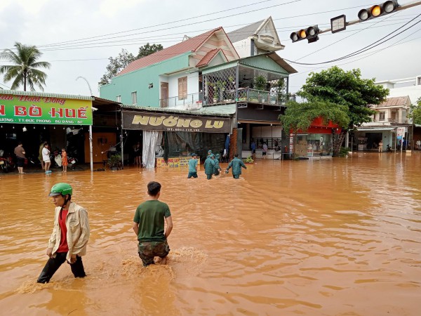 Bình Phước: Khu vực suối Đăk Woa bao giờ mới hết lo 'cứ mưa to là ngập'