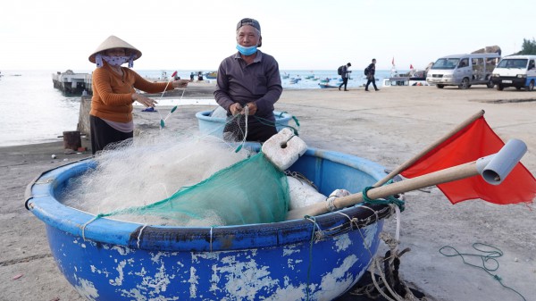 Bình Định: Dân đảo Nhơn Châu khốn khổ vì đò dân sinh dừng hoạt động