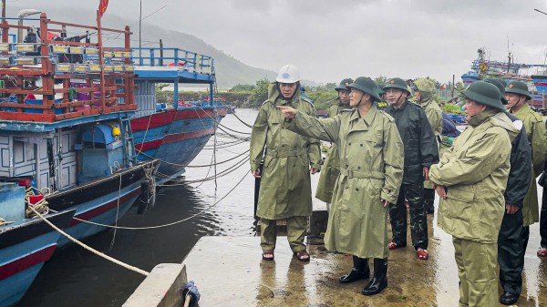 Bộ Quốc phòng kiểm tra, chỉ đạo ứng phó bão Kalmaegi tại Quảng Ngãi