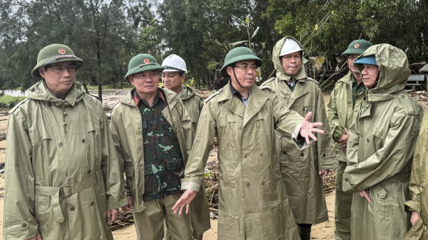Bộ Quốc phòng kiểm tra, chỉ đạo ứng phó bão Kalmaegi tại Quảng Ngãi