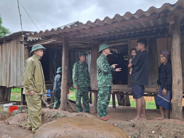 Bộ đội biên phòng Quảng Bình khẩn trương giúp dân trước bão