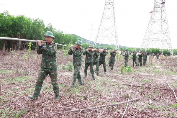 Bộ đội vào cuộc đẩy nhanh tiến độ dự án đường dây 500 kV mạch 3