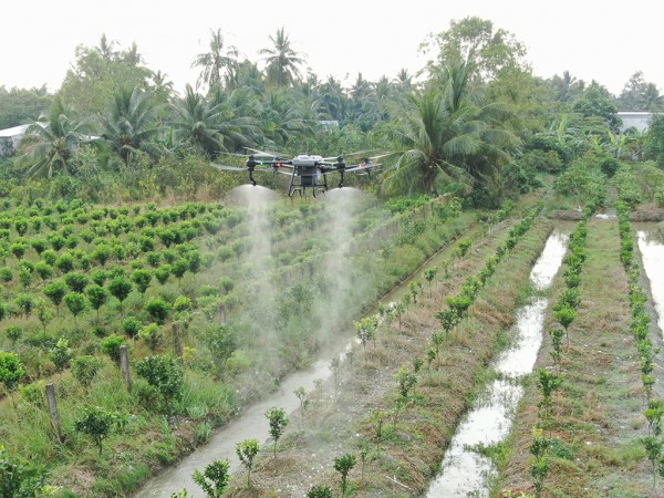Bùng nổ UAV nông nghiệp ở miền Tây Bùng nổ UAV nông nghiệp ở miền Tây