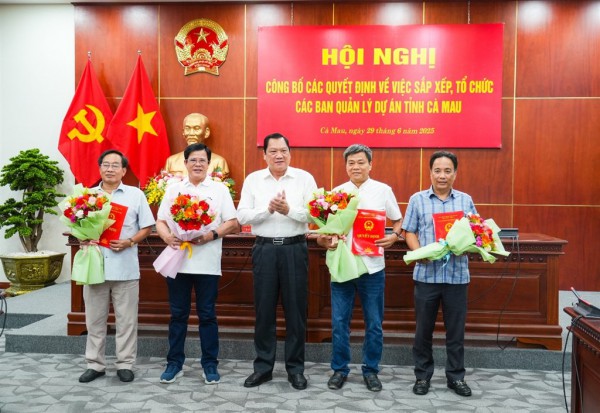 Cà Mau: Giải thể ban quản lý dự án cấp huyện, hợp nhất theo chuyên ngành Cà Mau: Giải thể ban quản lý dự án cấp huyện, hợp nhất theo chuyên ngành