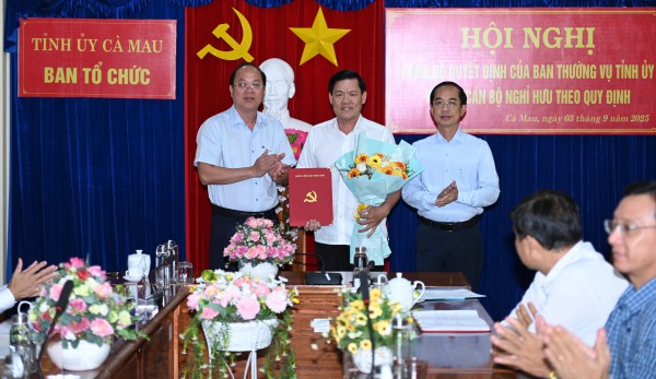 Cà Mau: Phó trưởng ban thường trực Ban Tổ chức Tỉnh ủy nghỉ hưu trước tuổi Cà Mau: Phó trưởng ban thường trực Ban Tổ chức Tỉnh ủy nghỉ hưu trước tuổi