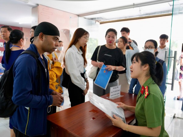 Cách người nước ngoài đăng ký tài khoản định danh điện tử VNeID mức độ 2 Cách người nước ngoài đăng ký tài khoản định danh điện tử VNeID mức độ 2