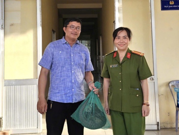 Cần Thơ: Người dân bắt được tê tê trong khu dân cư Cần Thơ: Người dân bắt được tê tê trong khu dân cư