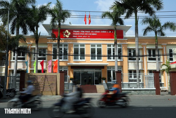 Cận cảnh Trung tâm Phục vụ hành chính công TP.HCM trong ngày đầu vận hành Cận cảnh Trung tâm Phục vụ hành chính công TP.HCM trong ngày đầu vận hành