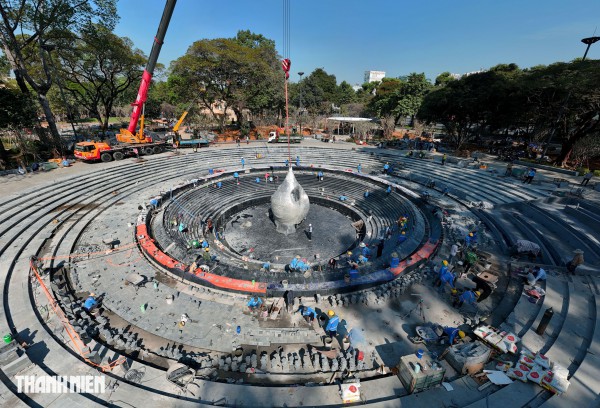 Cận cảnh biểu trưng hình giọt nước tại công viên số 1 Lý Thái Tổ