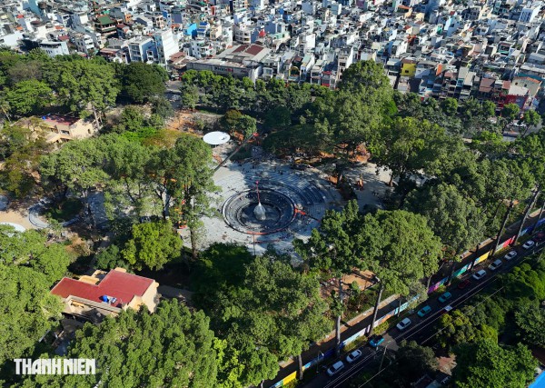 Cận cảnh biểu trưng hình giọt nước tại công viên số 1 Lý Thái Tổ