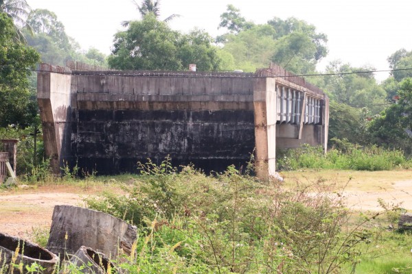 Cận cảnh cầu 220 tỉ đồng bắc qua sông Trường Giang 'treo' gần thập niên