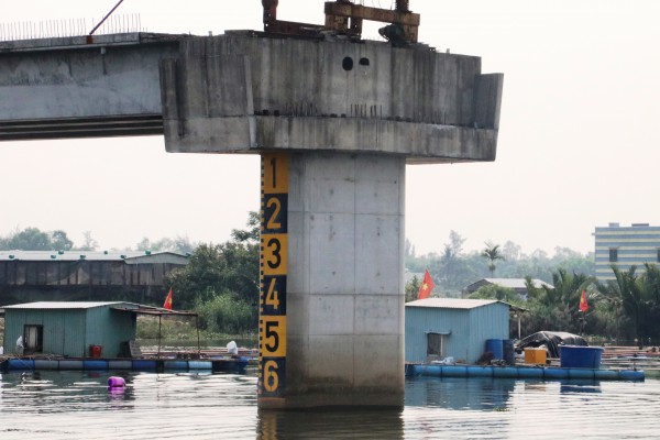 Cận cảnh cầu 220 tỉ đồng bắc qua sông Trường Giang 'treo' gần thập niên