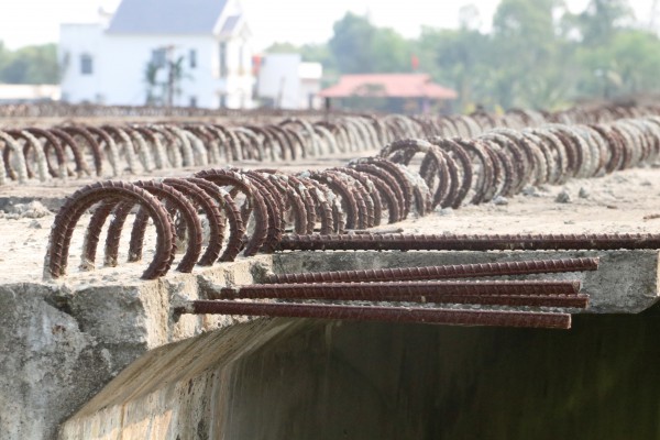 Cận cảnh cầu 220 tỉ đồng bắc qua sông Trường Giang 'treo' gần thập niên