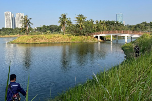 Cận cảnh công viên 'đắp chiếu' 8 năm ở Hà Nội