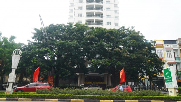 Cận cảnh dinh thự 'khủng' của 'bầu' Đoan Cận cảnh dinh thự 'khủng' của 'bầu' Đoan