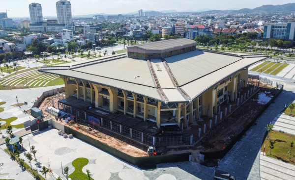 Cận cảnh dự án quảng trường 'điểm nhấn' gần 200 tỉ đồng ở Huế Cận cảnh dự án quảng trường 'điểm nhấn' gần 200 tỉ đồng ở Huế