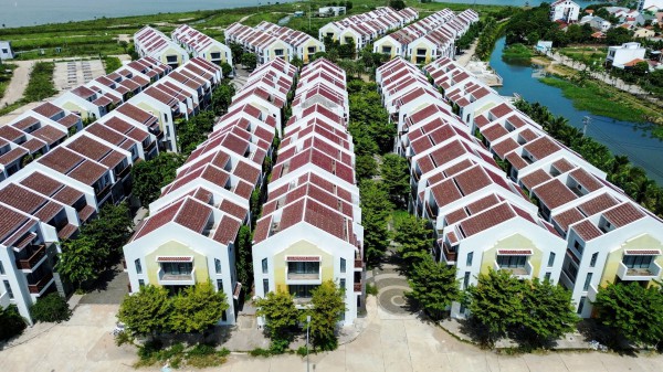 Cận cảnh loạt biệt thự nghìn tỉ 'đắp chiếu' tại Hội An đang rao đấu giá Cận cảnh loạt biệt thự nghìn tỉ 'đắp chiếu' tại Hội An đang rao đấu giá