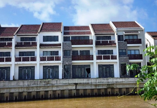 Cận cảnh loạt biệt thự nghìn tỉ 'đắp chiếu' tại Hội An đang rao đấu giá Cận cảnh loạt biệt thự nghìn tỉ 'đắp chiếu' tại Hội An đang rao đấu giá