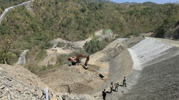 Cận cảnh quốc lộ 28B - cung đường mới đi Đà Lạt đang về đích Cận cảnh quốc lộ 28B - cung đường mới đi Đà Lạt đang về đích